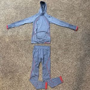 Nike red and grey seamless leggings and hoodie set with thumb holes